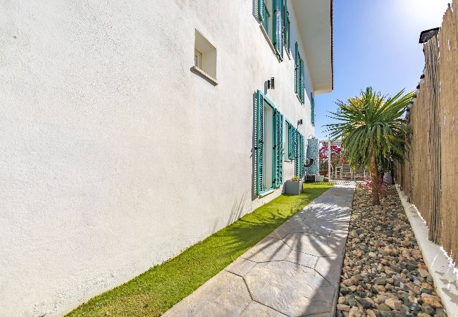 Apartamento en Tarifa - Jardín resguardado del Levante - WIFI Fibra Óptica  Apartamento en Tarifa - Jardín resguardado del Levante - WIFI Fibra Óptica