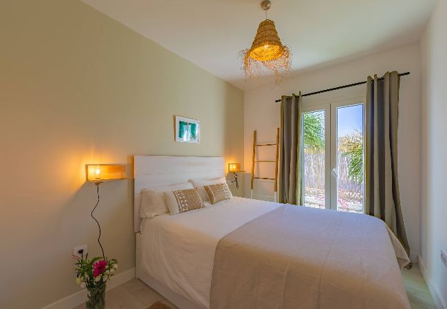 Apartamento en Tarifa - Jardín resguardado del Levante - WIFI Fibra Óptica  Apartamento en Tarifa - Jardín resguardado del Levante - WIFI Fibra Óptica