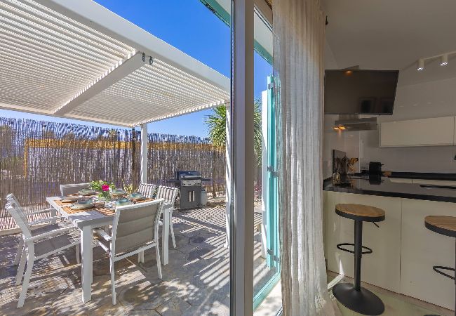 Apartamento en Tarifa - Jardín resguardado del Levante - WIFI Fibra Óptica  Apartamento en Tarifa - Jardín resguardado del Levante - WIFI Fibra Óptica