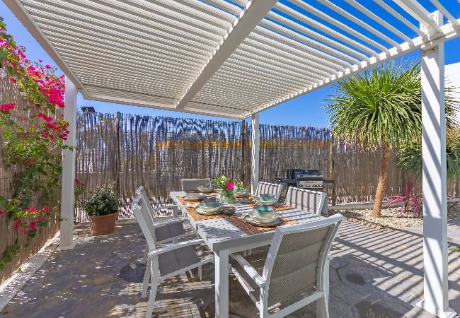 Apartamento en Tarifa - Jardín resguardado del Levante - WIFI Fibra Óptica  Apartamento en Tarifa - Jardín resguardado del Levante - WIFI Fibra Óptica