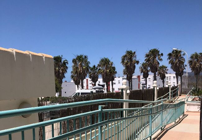 Apartamento en Tarifa - Jardín resguardado del Levante - WIFI Fibra Óptica  Apartamento en Tarifa - Jardín resguardado del Levante - WIFI Fibra Óptica