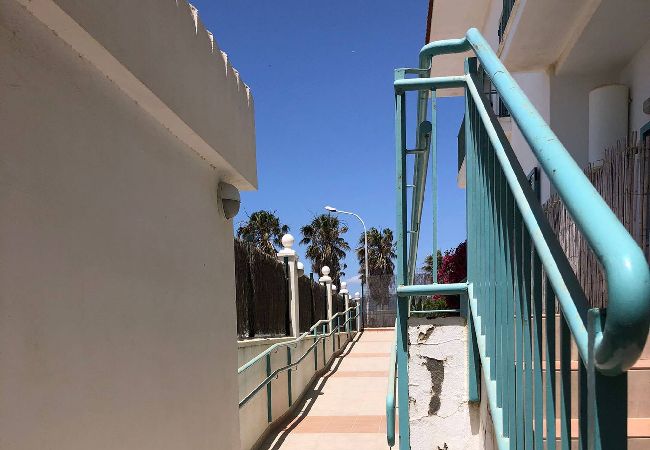 Apartamento en Tarifa - Jardín resguardado del Levante - WIFI Fibra Óptica  Apartamento en Tarifa - Jardín resguardado del Levante - WIFI Fibra Óptica