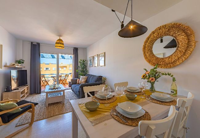 Residencial en Tarifa - 1a linea playa, piscina, terraza  y WIFI  Residencial en Tarifa - 1a linea playa, piscina, terraza  y WIFI