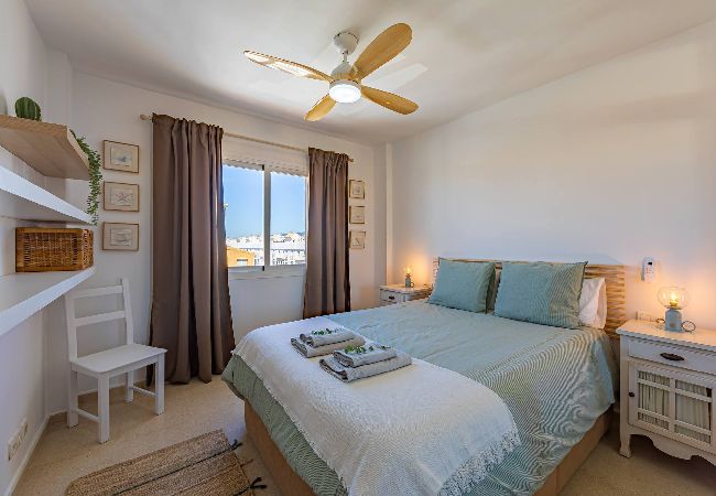 Residencial en Tarifa - 1a linea playa, piscina, terraza  y WIFI  Residencial en Tarifa - 1a linea playa, piscina, terraza  y WIFI