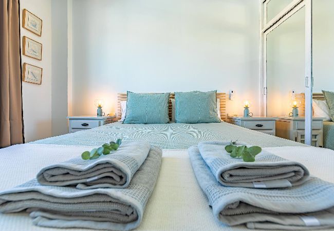 Residencial en Tarifa - 1a linea playa, piscina, terraza  y WIFI  Residencial en Tarifa - 1a linea playa, piscina, terraza  y WIFI