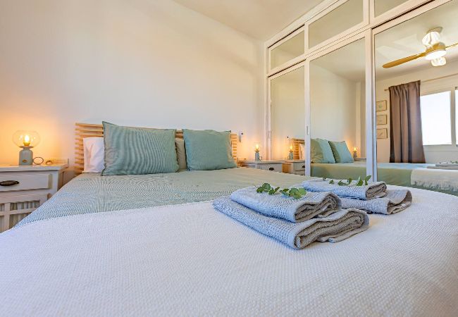 Residencial en Tarifa - 1a linea playa, piscina, terraza  y WIFI  Residencial en Tarifa - 1a linea playa, piscina, terraza  y WIFI