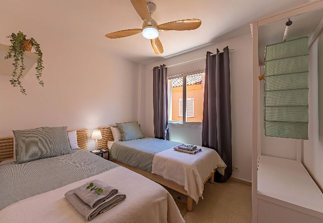 Residencial en Tarifa - 1a linea playa, piscina, terraza  y WIFI  Residencial en Tarifa - 1a linea playa, piscina, terraza  y WIFI