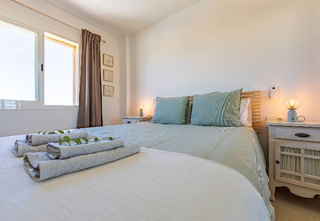 Residencial en Tarifa - 1a linea playa, piscina, terraza  y WIFI  Residencial en Tarifa - 1a linea playa, piscina, terraza  y WIFI