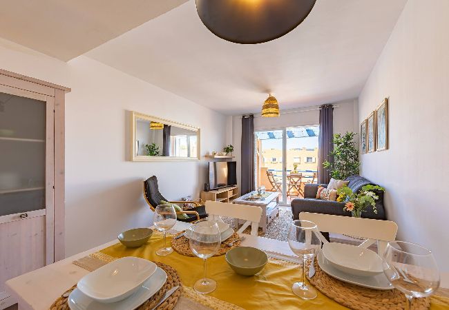 Residencial en Tarifa - 1a linea playa, piscina, terraza  y WIFI  Residencial en Tarifa - 1a linea playa, piscina, terraza  y WIFI