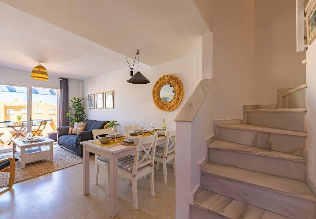 Residencial en Tarifa - 1a linea playa, piscina, terraza  y WIFI  Residencial en Tarifa - 1a linea playa, piscina, terraza  y WIFI