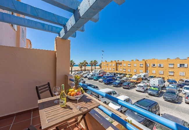 Residencial en Tarifa - 1a linea playa, piscina, terraza  y WIFI  Residencial en Tarifa - 1a linea playa, piscina, terraza  y WIFI