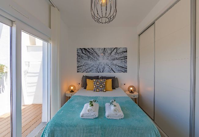 Apartamento en Tarifa - Vistas, piscina, terraza & WIFI fibra optica Apartamento en Tarifa - Vistas, piscina, terraza & WIFI fibra optica