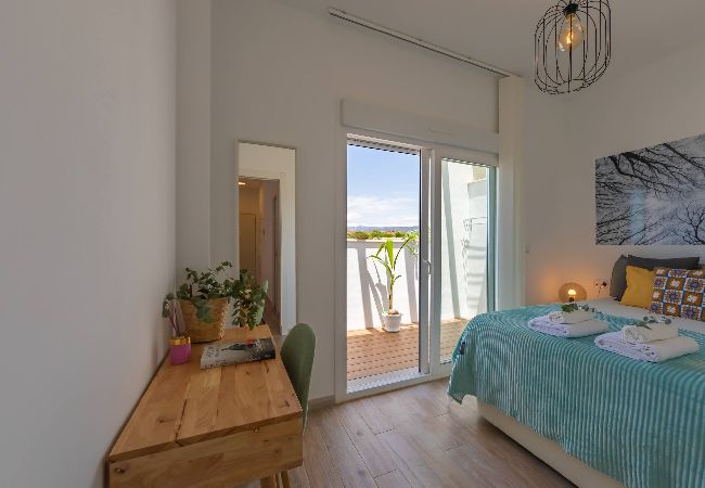 Apartamento en Tarifa - Vistas, piscina, terraza & WIFI fibra optica Apartamento en Tarifa - Vistas, piscina, terraza & WIFI fibra optica