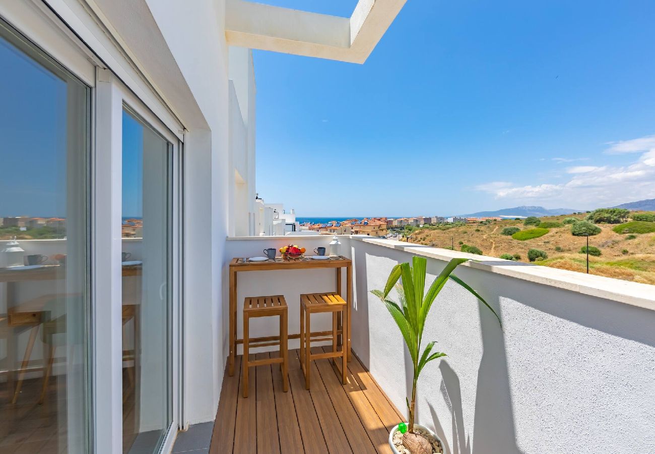 Apartamento en Tarifa - Vistas, piscina, terraza & fibra 