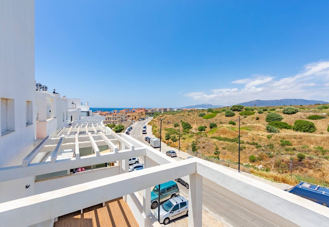 Apartamento en Tarifa - Vistas, piscina, terraza & fibra 