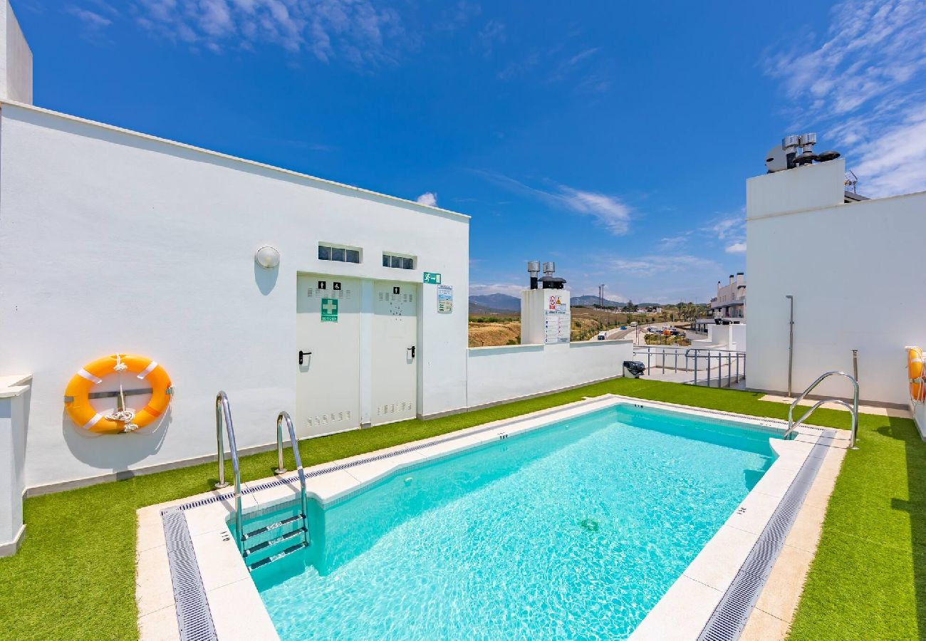 Apartamento en Tarifa - Vistas, piscina, terraza & fibra 