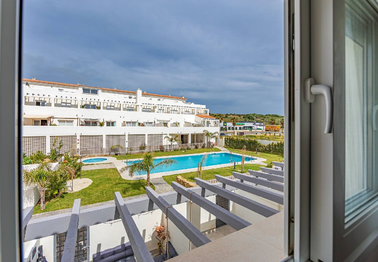 Apartamento en Cádiz - Playa a 350m, Piscina, Patio Chillout y WIFI Fibra 