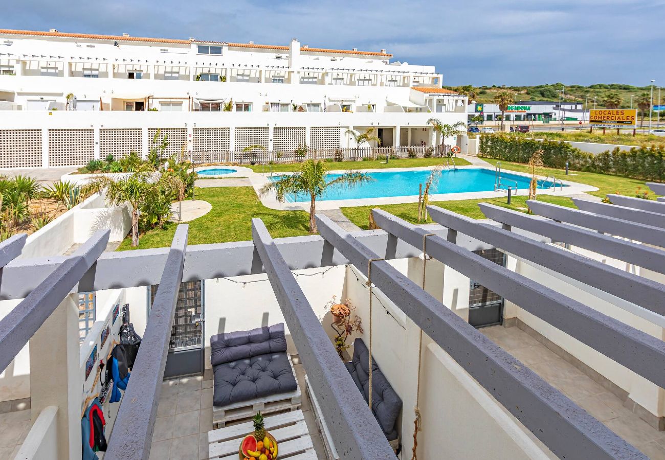 Apartamento en Cádiz - Playa a 350m, Piscina, Patio Chillout y WIFI Fibra 