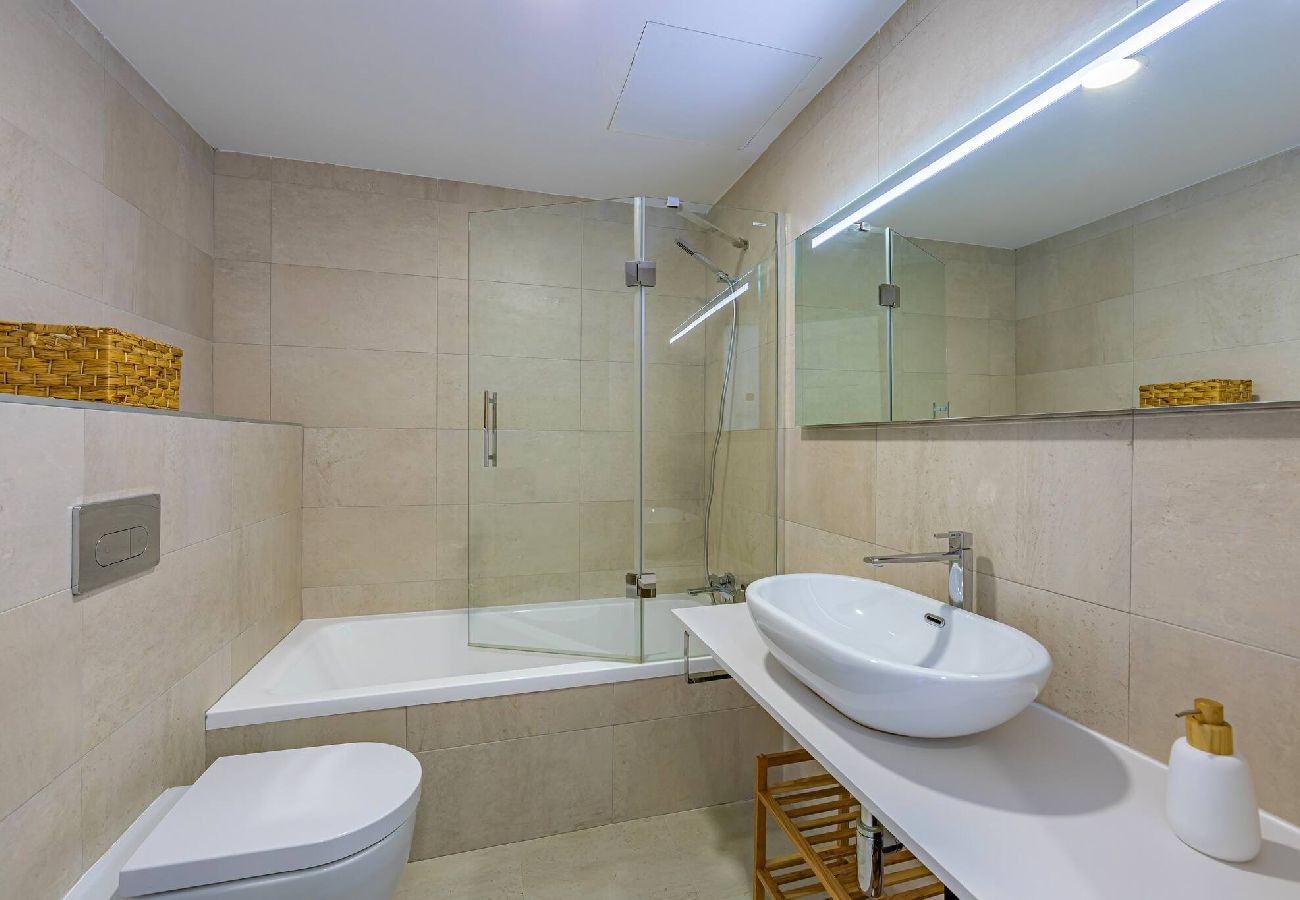 Apartamento en Tarifa - Ventura-Céntrico, Piscina, Balcón WIFI y Parking 