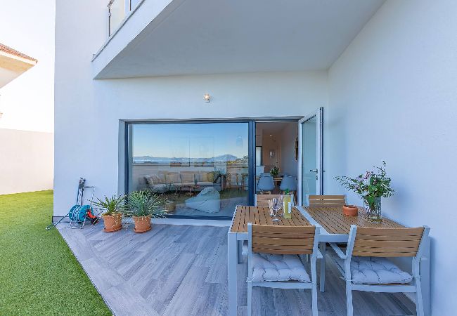 Residencial en Tarifa - Gran jardín privado y Piscina - WIFI Fibra Óptica  Residencial en Tarifa - Gran jardín privado y Piscina - WIFI Fibra Óptica