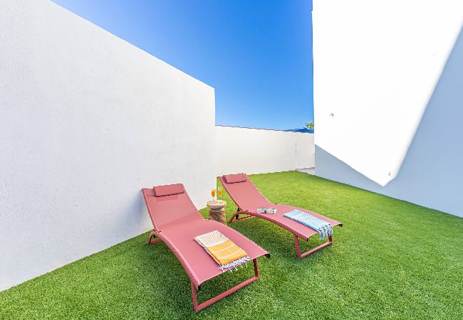 Residencial en Tarifa - Gran jardín privado y Piscina - WIFI Fibra Óptica  Residencial en Tarifa - Gran jardín privado y Piscina - WIFI Fibra Óptica