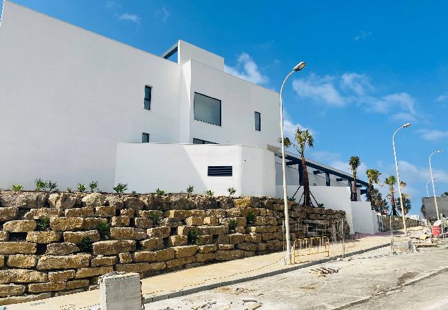 Residencial en Tarifa - Terraza, Azotea y Piscina - SimplyTarifa  Residencial en Tarifa - Terraza, Azotea y Piscina - SimplyTarifa