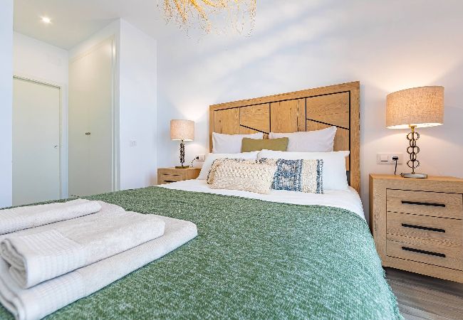 Residencial en Tarifa - Terraza amplia, piscina, garaje privado y fibra  Residencial en Tarifa - Terraza amplia, piscina, garaje privado y fibra