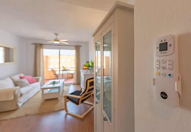 Apartamento en Tarifa - 1a linea playa, piscina & terraza - *SimplyTarifa*  Apartamento en Tarifa - 1a linea playa, piscina & terraza - *SimplyTarifa*