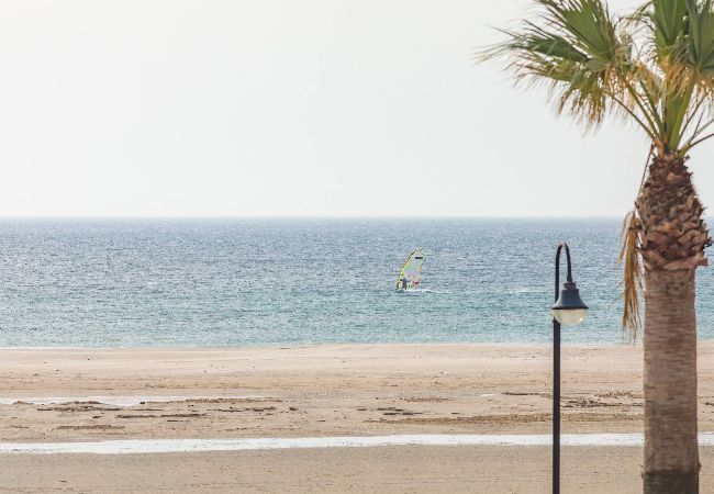 Apartamento en Tarifa - 1a linea playa, piscina & terraza - *SimplyTarifa*  Apartamento en Tarifa - 1a linea playa, piscina & terraza - *SimplyTarifa*