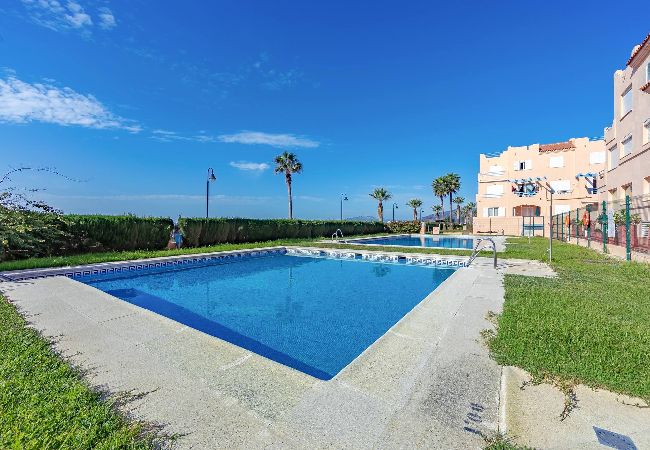 Apartamento en Tarifa - 1a linea playa, piscina & terraza - *SimplyTarifa*  Apartamento en Tarifa - 1a linea playa, piscina & terraza - *SimplyTarifa*