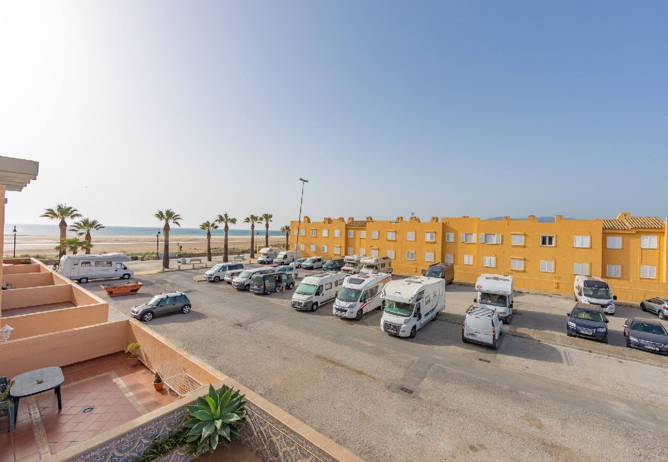 Apartamento en Tarifa - 1a linea playa, piscina & terraza - *SimplyTarifa* 