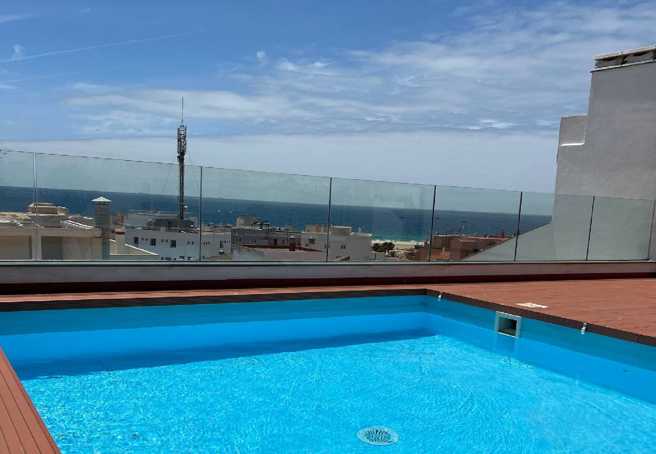 Residencial en Tarifa - Centro - Terraza, Piscina, Parking & Office (WIFI) 