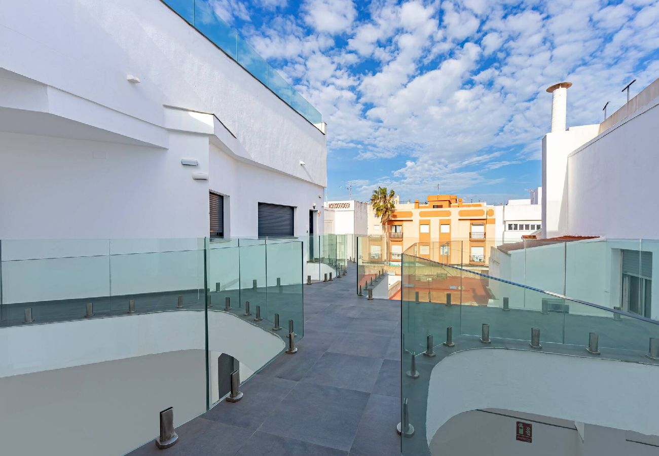 Residencial en Tarifa - Centro - Terraza, Piscina, Parking & Office (WIFI) 