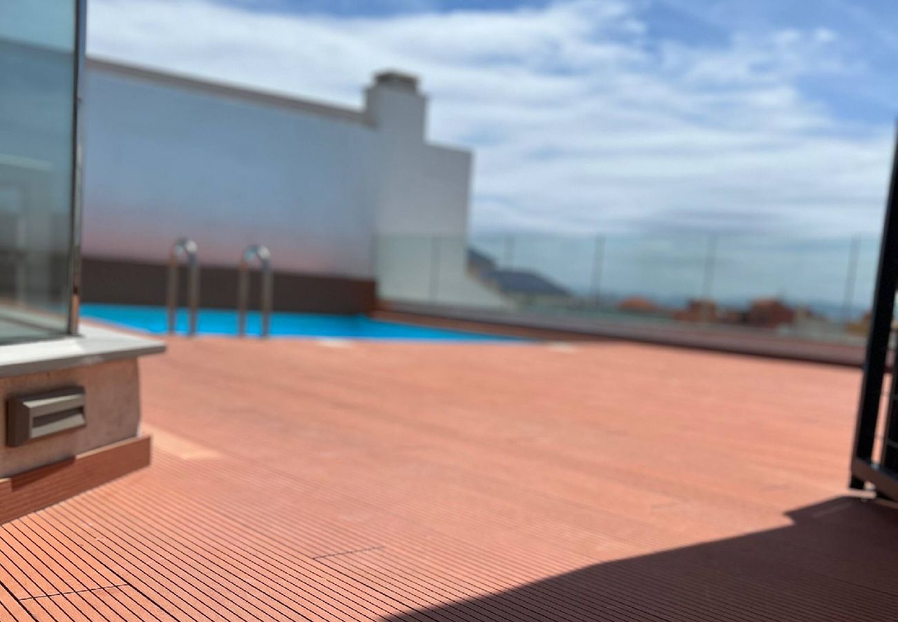 Residencial en Tarifa - Centro - Terraza, Piscina, Parking & Office (WIFI) 