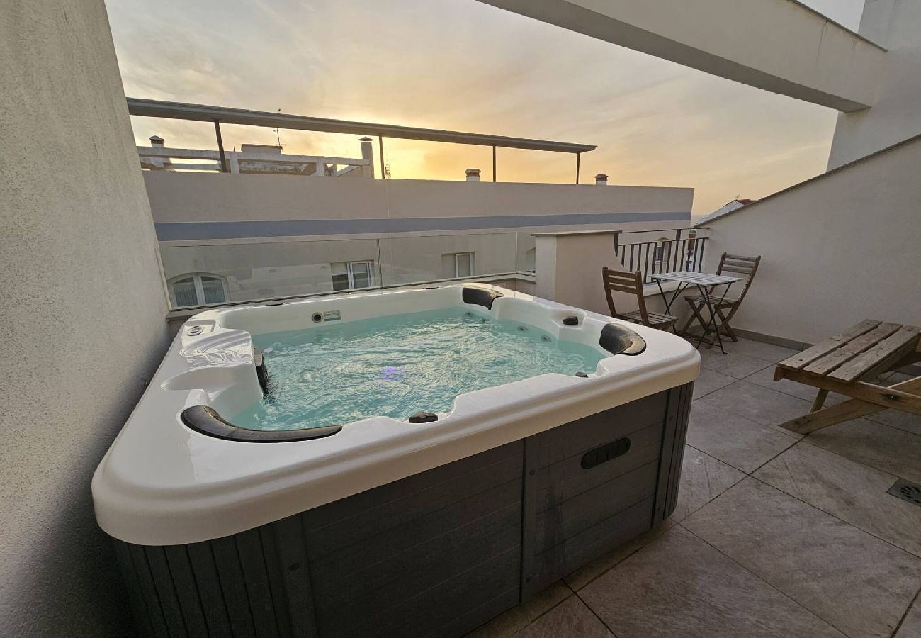 Residencial en Tarifa - Centro - Terraza, Piscina, Parking & Office (WIFI) 