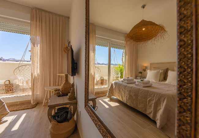 Apartamento en Tarifa - Piscina, Terraza, cerca de la playa y oficina  Apartamento en Tarifa - Piscina, Terraza, cerca de la playa y oficina