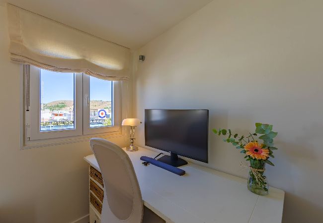 Apartamento en Tarifa - Piscina, Terraza, cerca de la playa y oficina  Apartamento en Tarifa - Piscina, Terraza, cerca de la playa y oficina