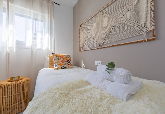 Apartamento en Tarifa - Centrico, Terraza y Piscina - WIFI Fibra  Apartamento en Tarifa - Centrico, Terraza y Piscina - WIFI Fibra