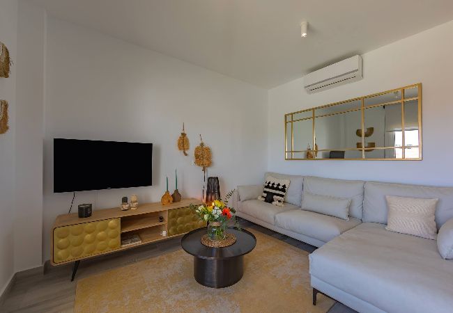 Apartamento en Tarifa - Centrico, Terraza y Piscina - WIFI Fibra  Apartamento en Tarifa - Centrico, Terraza y Piscina - WIFI Fibra