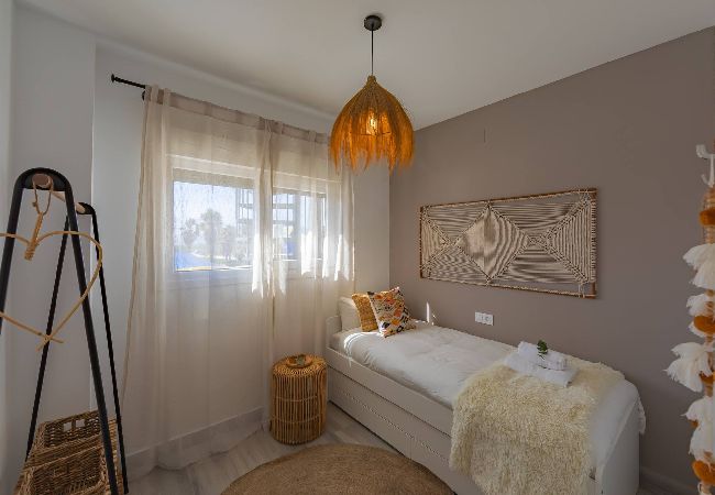 Apartamento en Tarifa - Centrico, Terraza y Piscina - WIFI Fibra  Apartamento en Tarifa - Centrico, Terraza y Piscina - WIFI Fibra