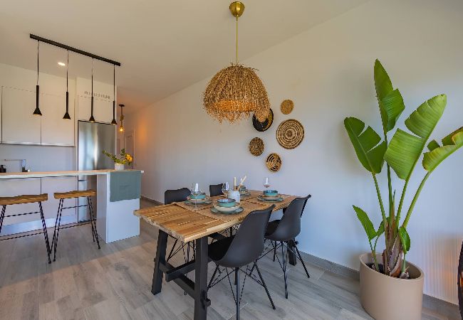 Apartamento en Tarifa - Centrico, Terraza y Piscina - WIFI Fibra  Apartamento en Tarifa - Centrico, Terraza y Piscina - WIFI Fibra