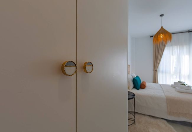 Apartamento en Tarifa - Centrico, Terraza y Piscina - WIFI Fibra  Apartamento en Tarifa - Centrico, Terraza y Piscina - WIFI Fibra