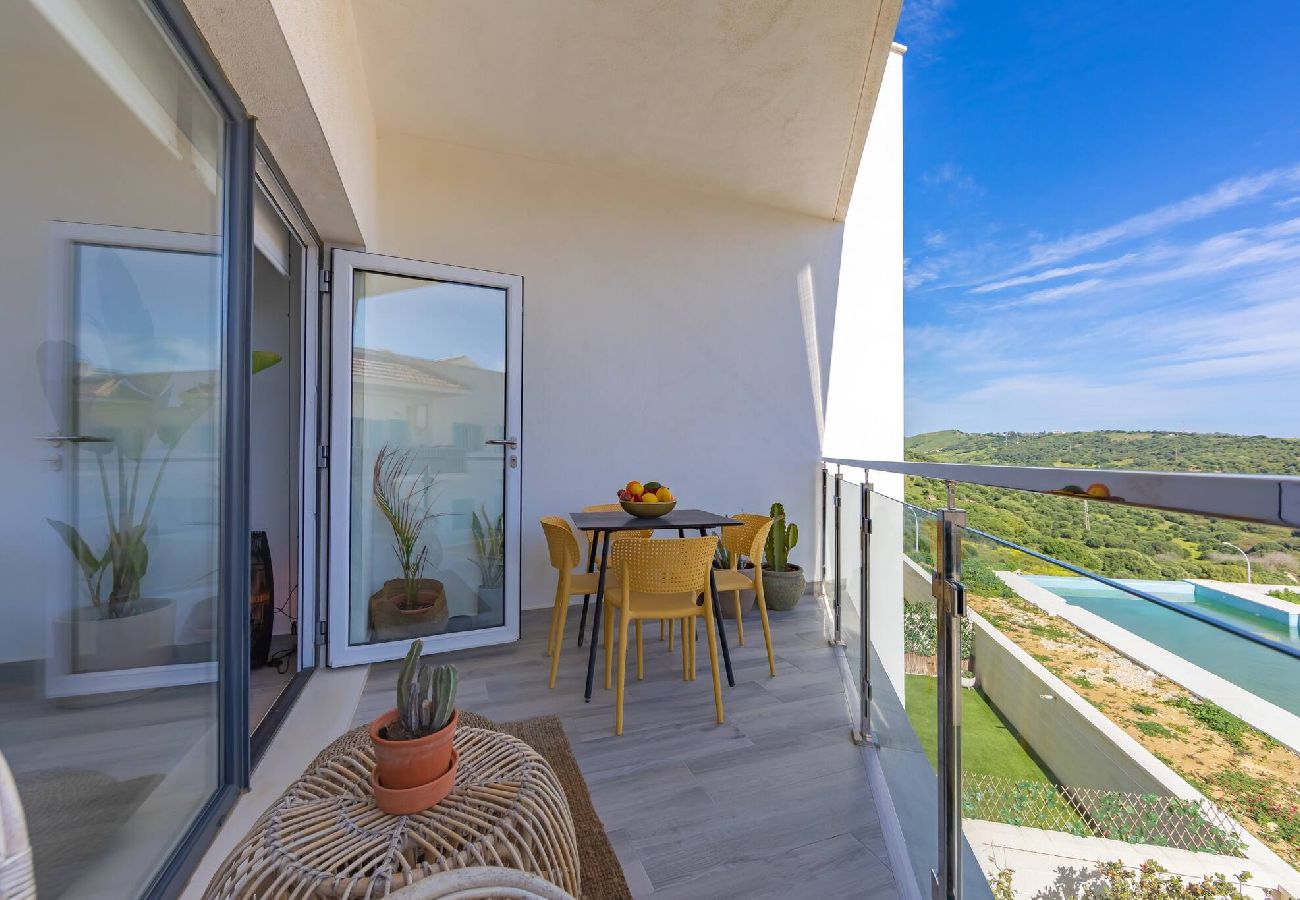 Apartamento en Tarifa - Centrico, Terraza y Piscina - WIFI Fibra 