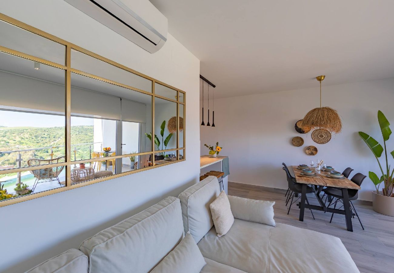 Apartamento en Tarifa - Centrico, Terraza y Piscina - WIFI Fibra 