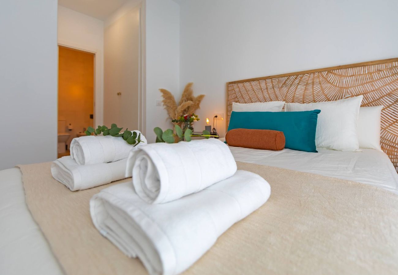 Apartamento en Tarifa - Centrico, Terraza y Piscina - WIFI Fibra 