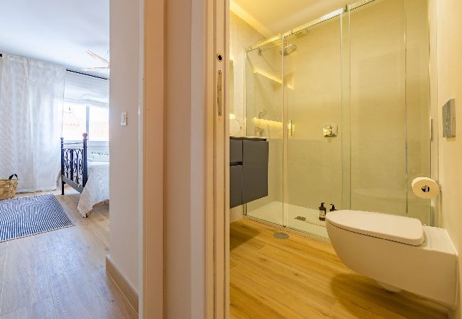 Apartamento en Tarifa - 1a linea playa, piscina, terraza, garaje y fibra  Apartamento en Tarifa - 1a linea playa, piscina, terraza, garaje y fibra