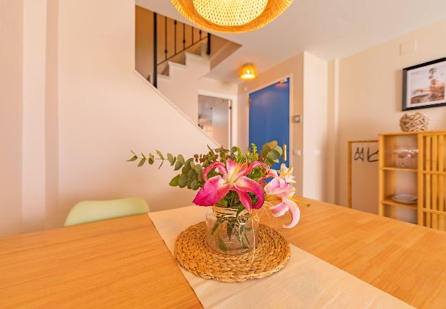 Apartamento en Tarifa - 1a linea playa, piscina, terraza, garaje y fibra  Apartamento en Tarifa - 1a linea playa, piscina, terraza, garaje y fibra