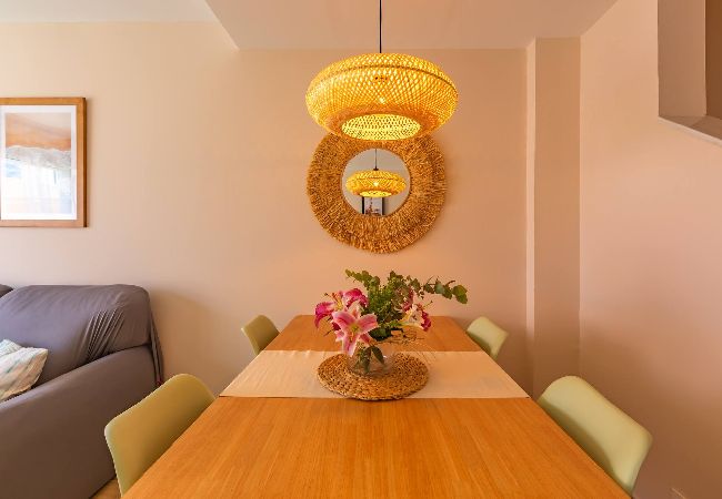 Apartamento en Tarifa - 1a linea playa, piscina, terraza, garaje y fibra  Apartamento en Tarifa - 1a linea playa, piscina, terraza, garaje y fibra