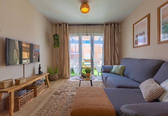 Apartamento en Tarifa - 1a linea playa, piscina, terraza, garaje y fibra  Apartamento en Tarifa - 1a linea playa, piscina, terraza, garaje y fibra