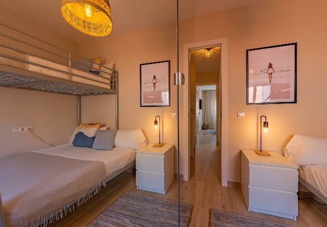 Apartamento en Tarifa - 1a linea playa, piscina, terraza, garaje y fibra  Apartamento en Tarifa - 1a linea playa, piscina, terraza, garaje y fibra